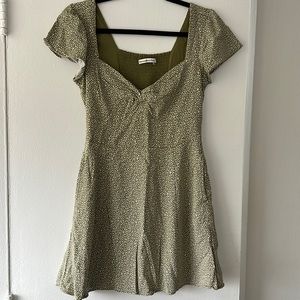 Abercrombie & Fitch flutter sleeve dress